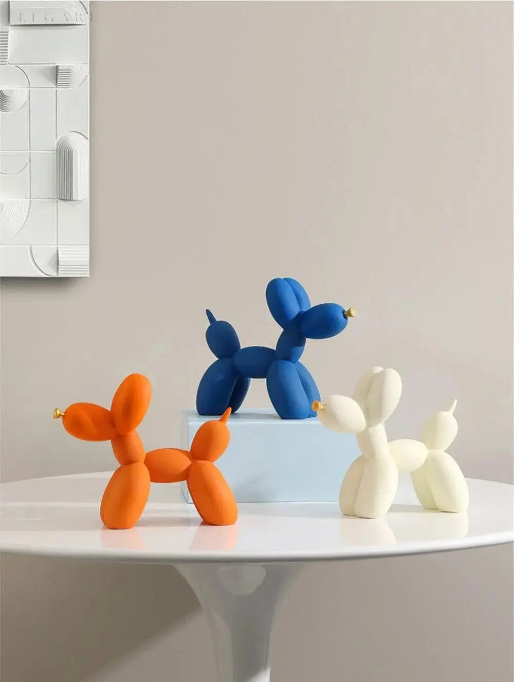 Avtoit | PuffGlow - Golden Snout Balloon Sculpture