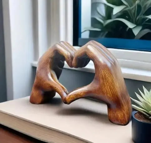 Avtoit | Handcrafted heart sculpture with modern wood grain