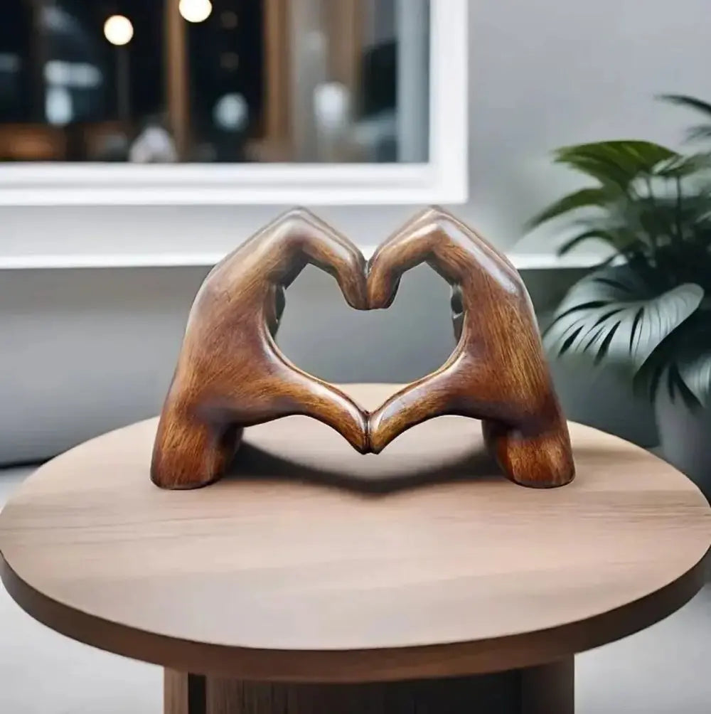 Avtoit | Handcrafted heart sculpture with modern wood grain