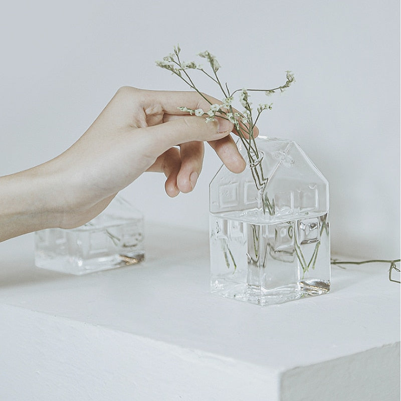 Avtoit | Simple Mini House Glass Flower Vase