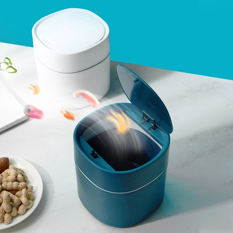 Avtoit | Office Wizard Mini Desktop Trash Can
