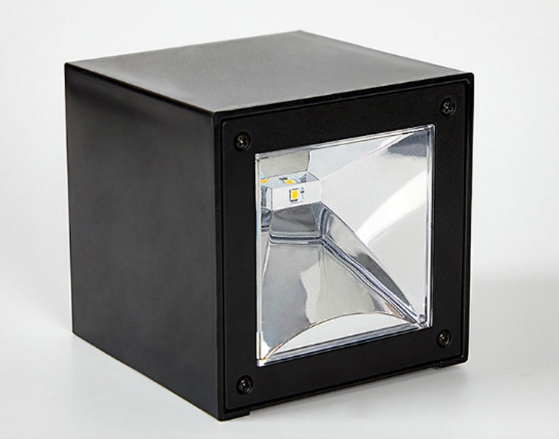 Avtoit | GlowBeam – Elegant Outdoor Wall Lamp for Mood Lighting