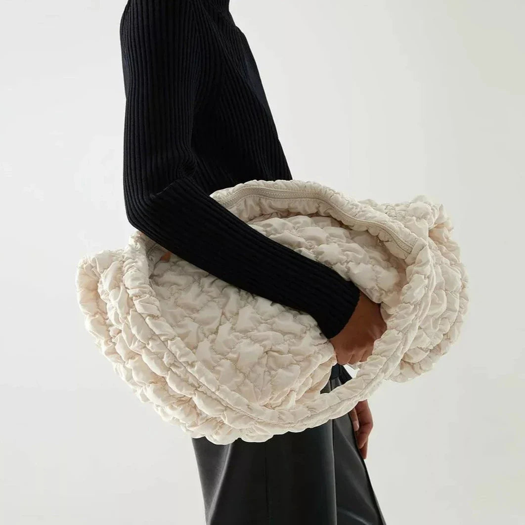 Avtoit | Cross Quilt X-Large Shoulder Bag