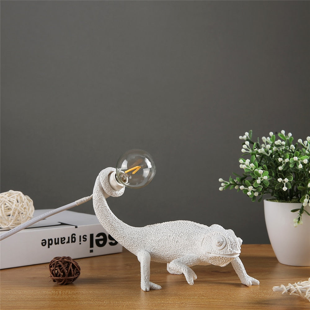 Avtoit | GlowLizard - Resin Lizard Table Lamp