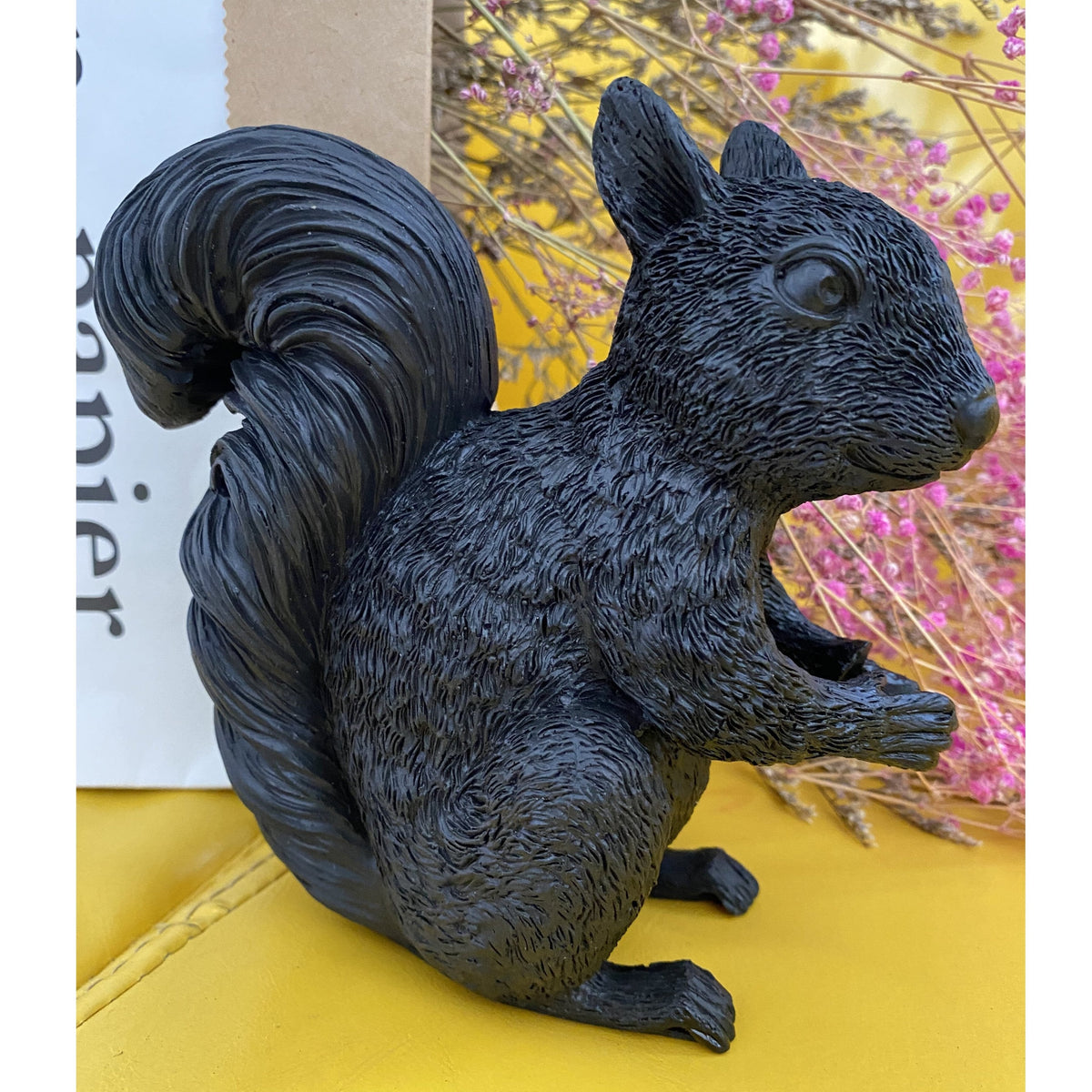 Avtoit | ForestGlow - Sophisticated Squirrel Lamp