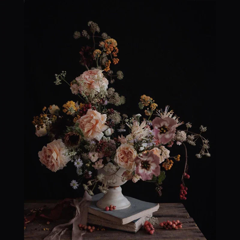 Avtoit | European Vintage Chalice Vase Made of Iron