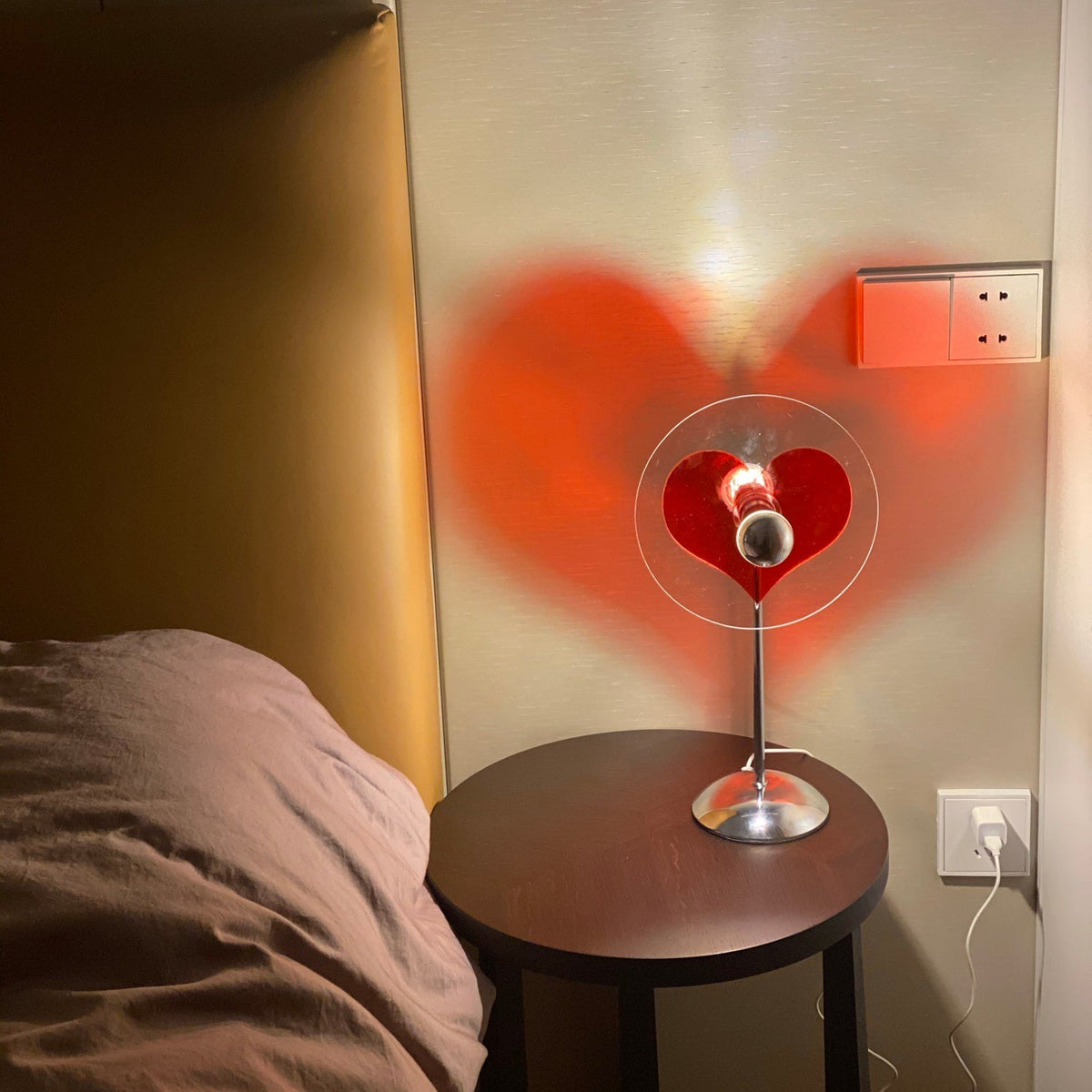 Avtoit | LoveGlow – Elegant Table Lamp with Rechargeable LED