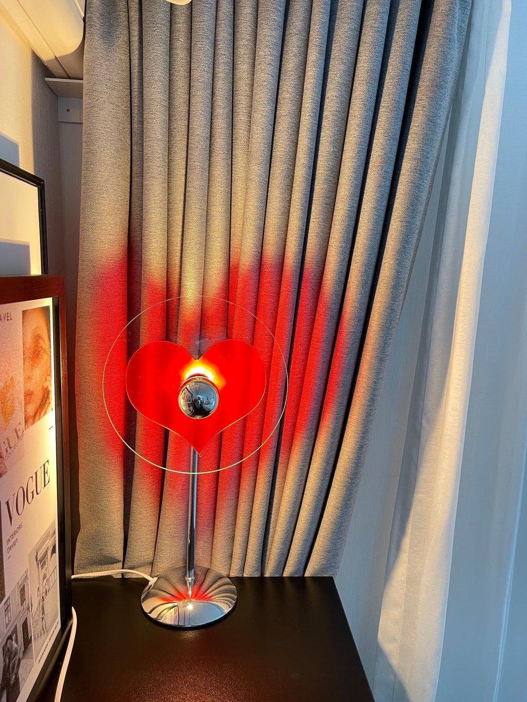 Avtoit | LoveGlow – Elegant Table Lamp with Rechargeable LED