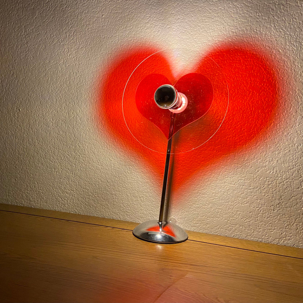 Avtoit | LoveGlow – Elegant Table Lamp with Rechargeable LED