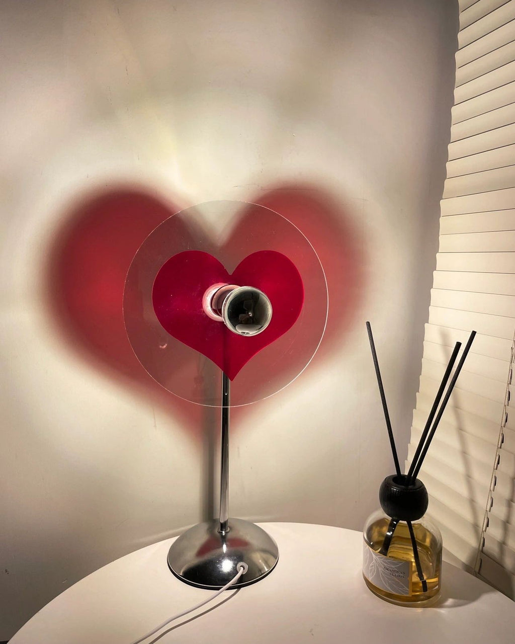 Avtoit | LoveGlow – Elegant Table Lamp with Rechargeable LED