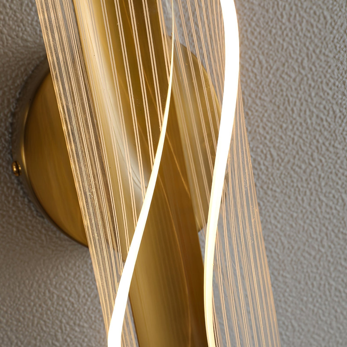Avtoit | CrystalAura – Sparkling Crystal Wall Light for Glamorous Touch