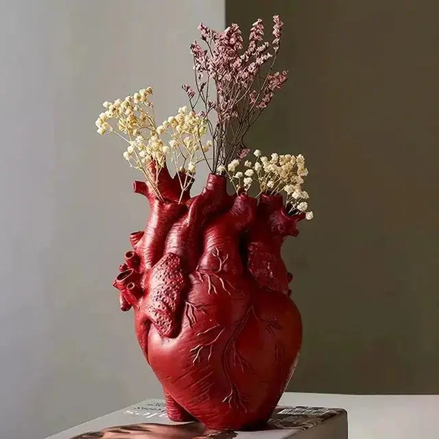 Avtoit | Heart-shaped Art Vase – Creative Vessel in Anatomical Design Made of Resin