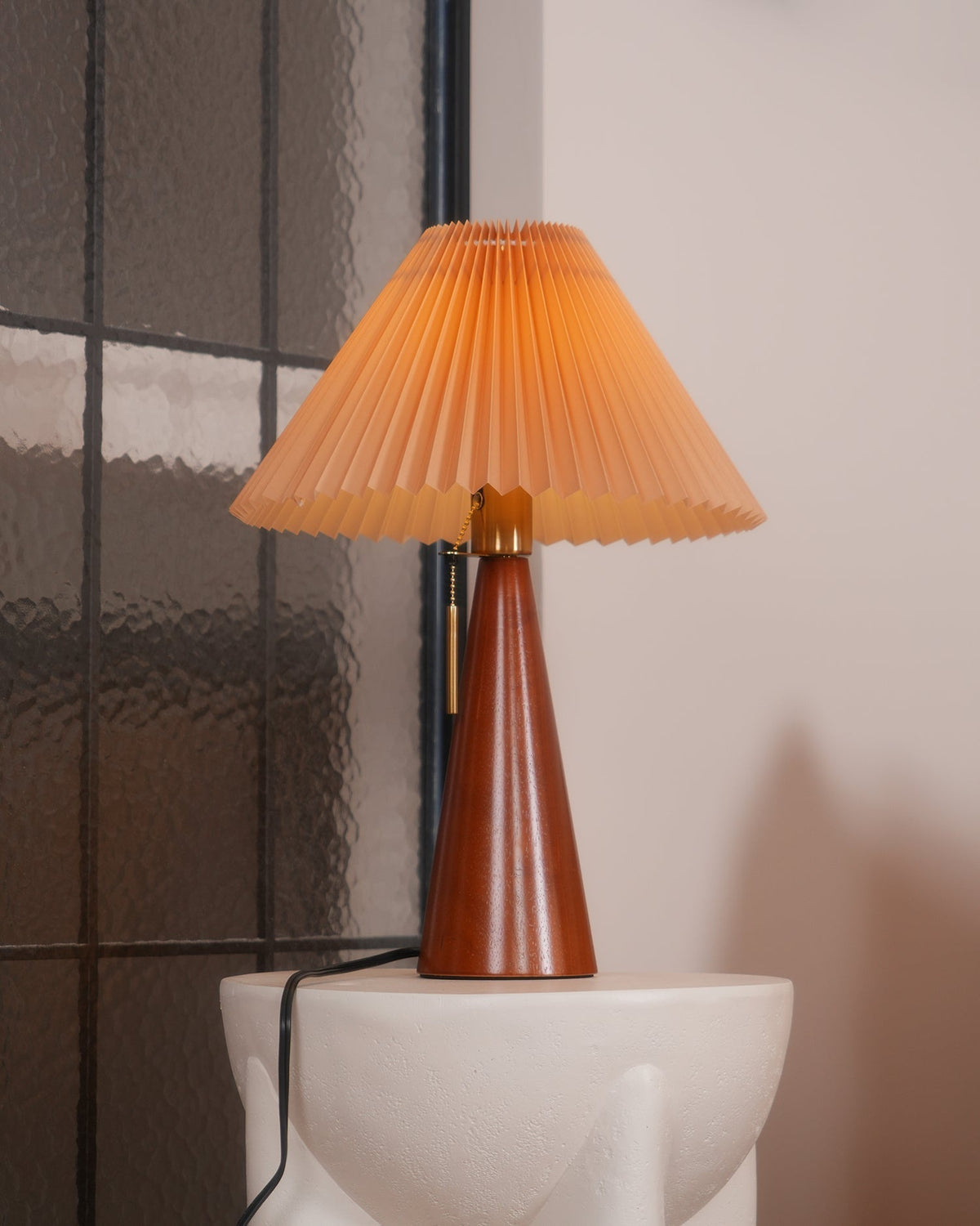 Avtoit | AntiqueRadiance – Elegant Wood and Metal Table Lamp