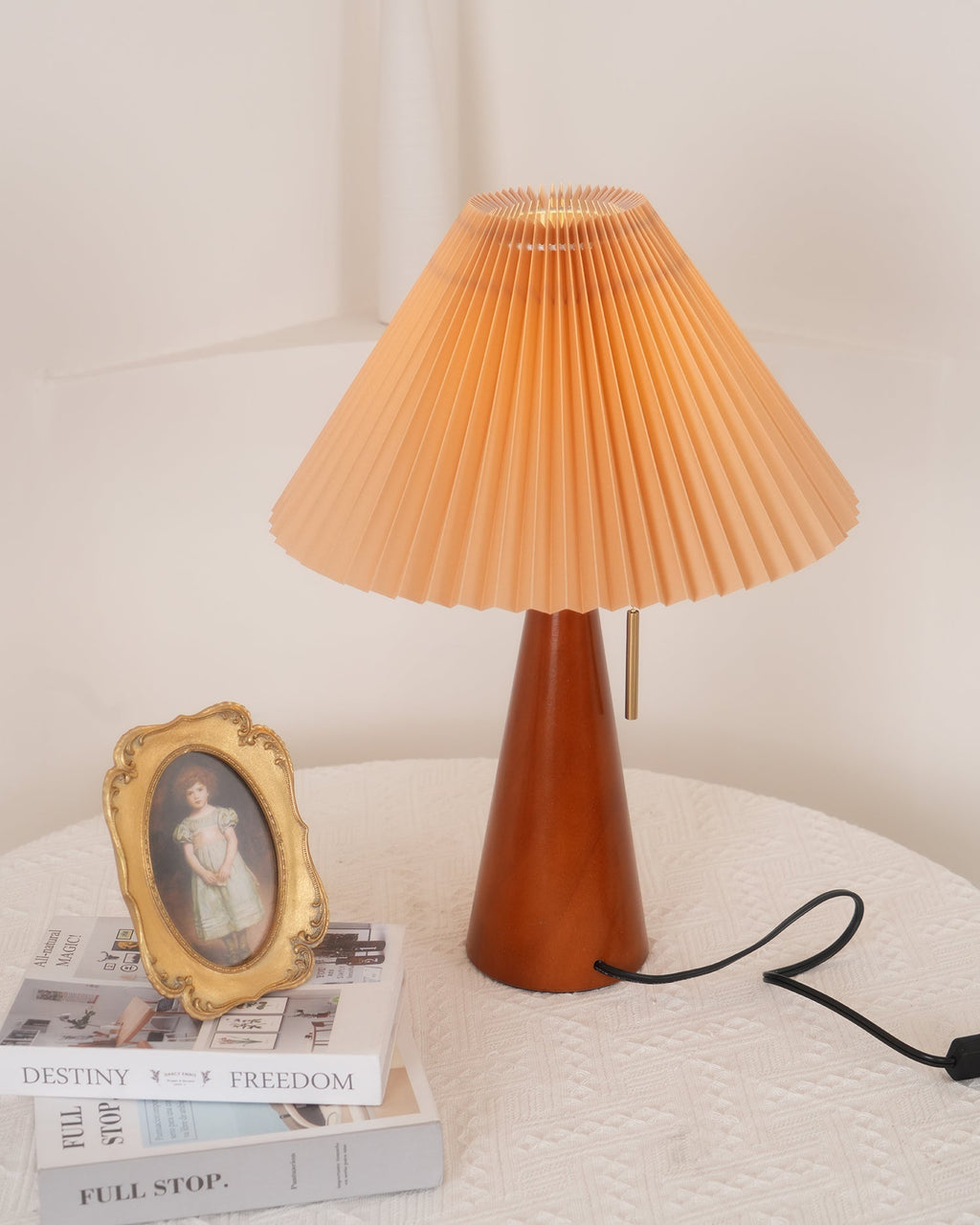 Avtoit | AntiqueRadiance – Elegant Wood and Metal Table Lamp