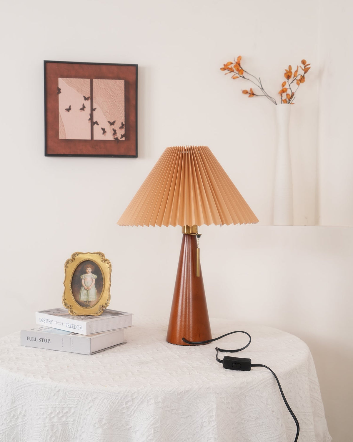Avtoit | AntiqueRadiance – Elegant Wood and Metal Table Lamp