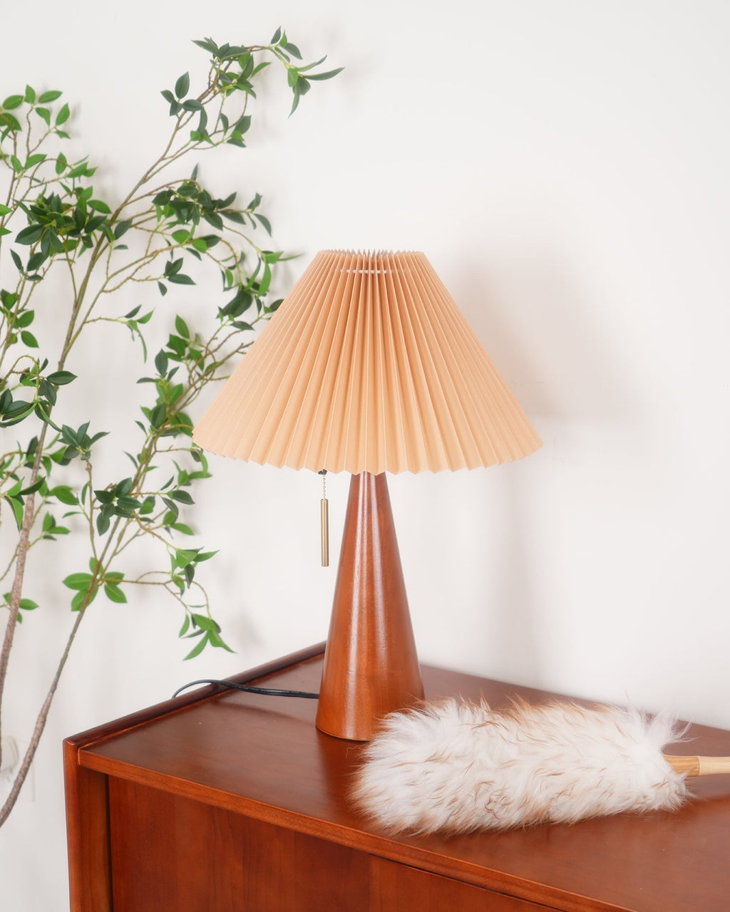 Avtoit | AntiqueRadiance – Elegant Wood and Metal Table Lamp