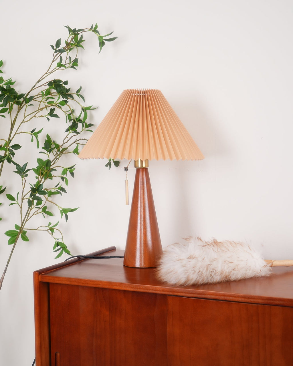 Avtoit | AntiqueRadiance – Elegant Wood and Metal Table Lamp