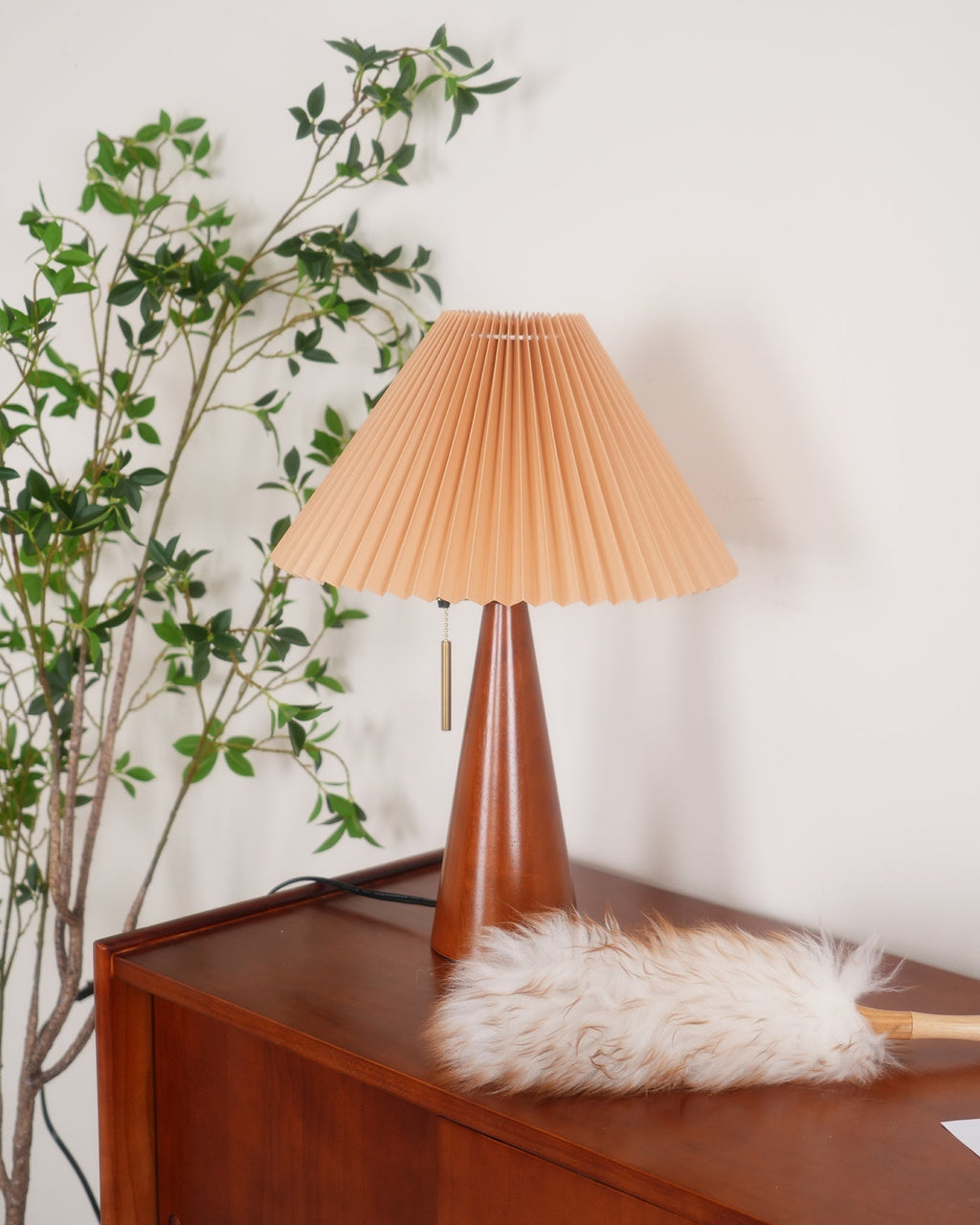 Avtoit | AntiqueRadiance – Elegant Wood and Metal Table Lamp