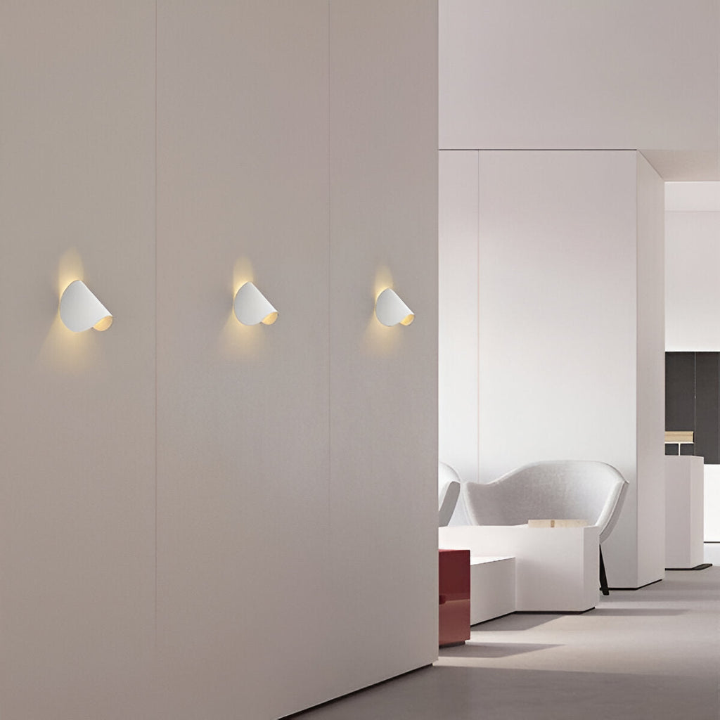 Avtoit | Twist Wall Lamp - Rotatable Metal Wall Light - Curve Wall Sconce