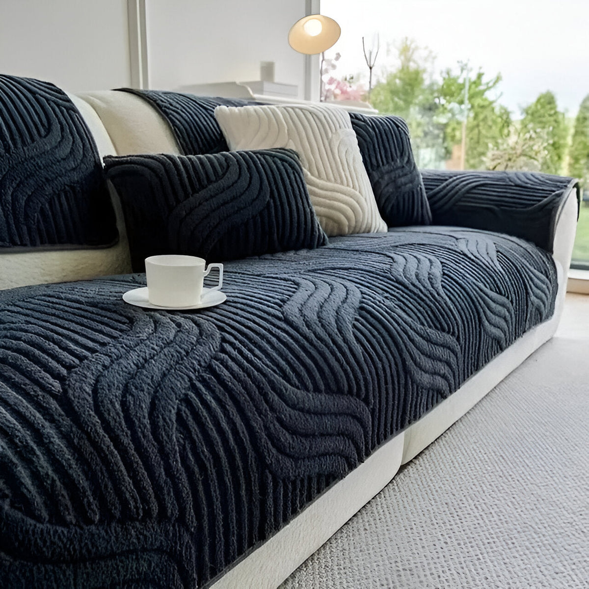 Avtoit | CushShield | Non-slip velvet sofa cover for 2-4 seater