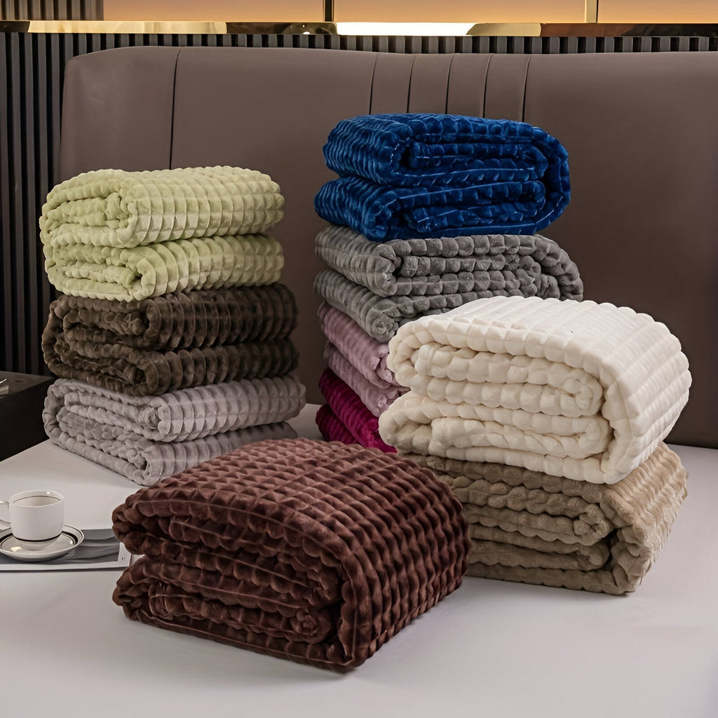 Avtoit | EliteWave Plaid - Ultrafluffy structured coral fleece blanket