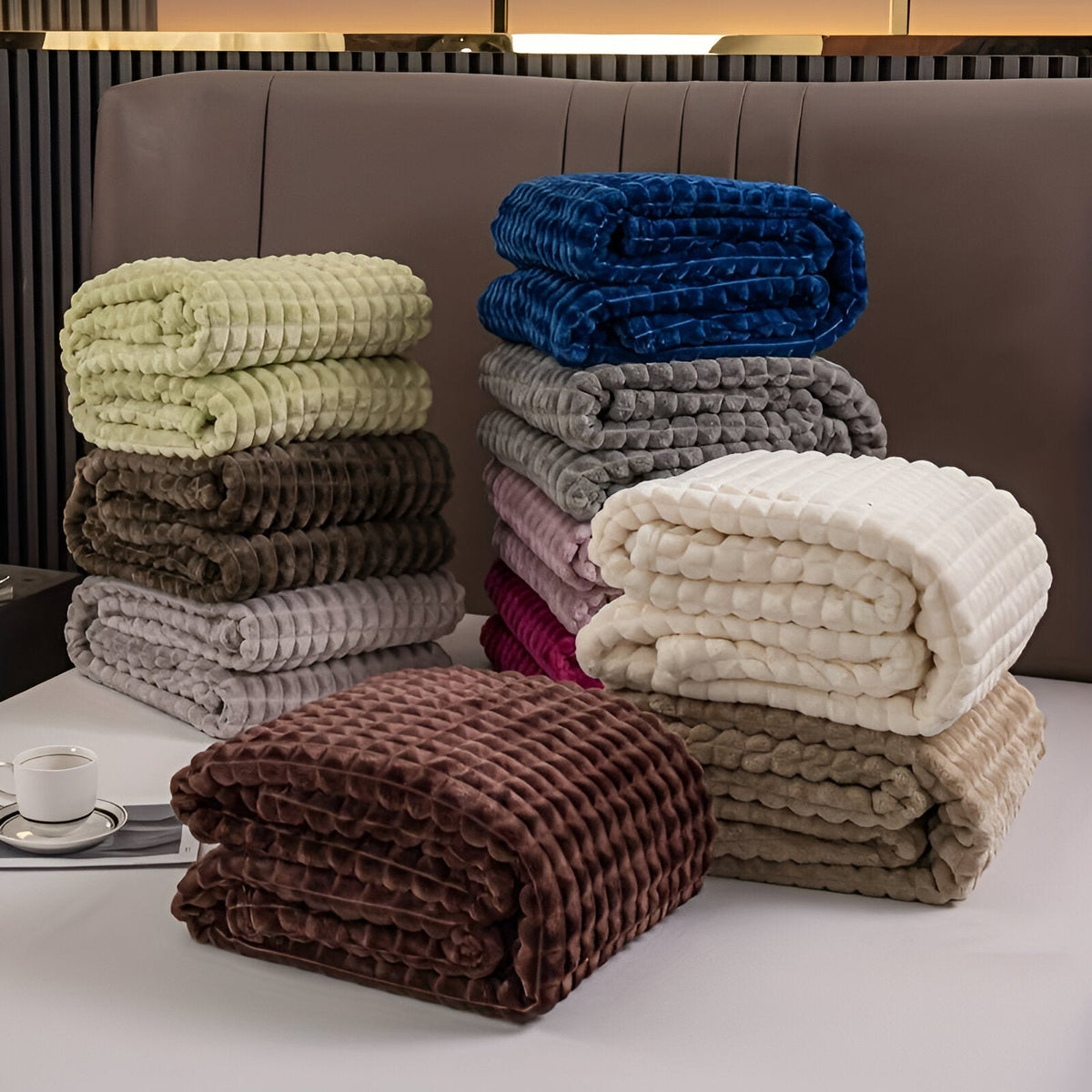 Avtoit | EliteWave Plaid - Ultrafluffy structured coral fleece blanket