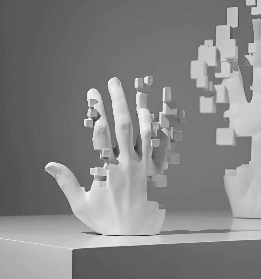 Avtoit | Mosaic-Hand Statue made of Resin – Abstract Palm Figure
