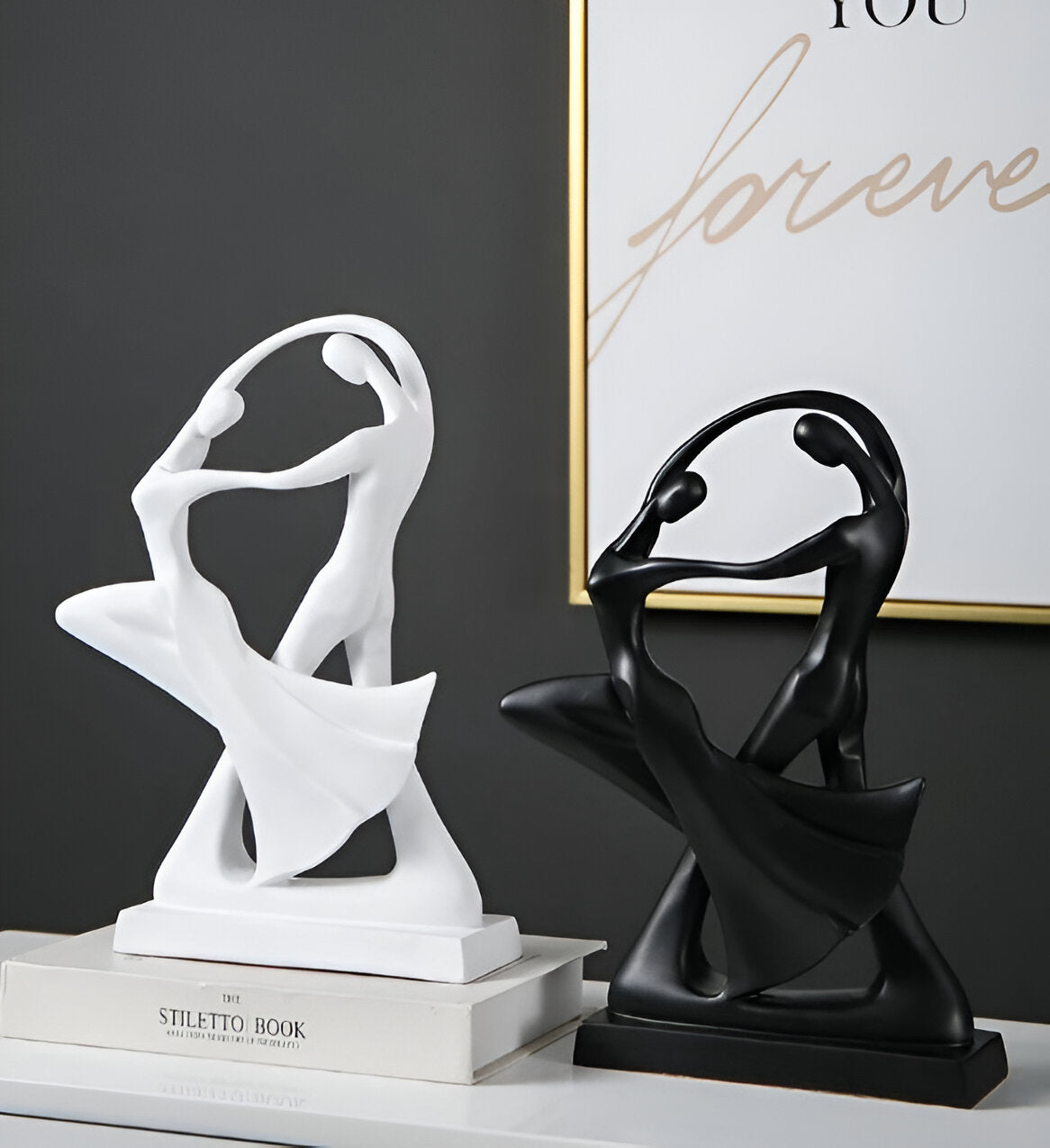 Avtoit | SwayDuo | Modern dancing resin sculpture