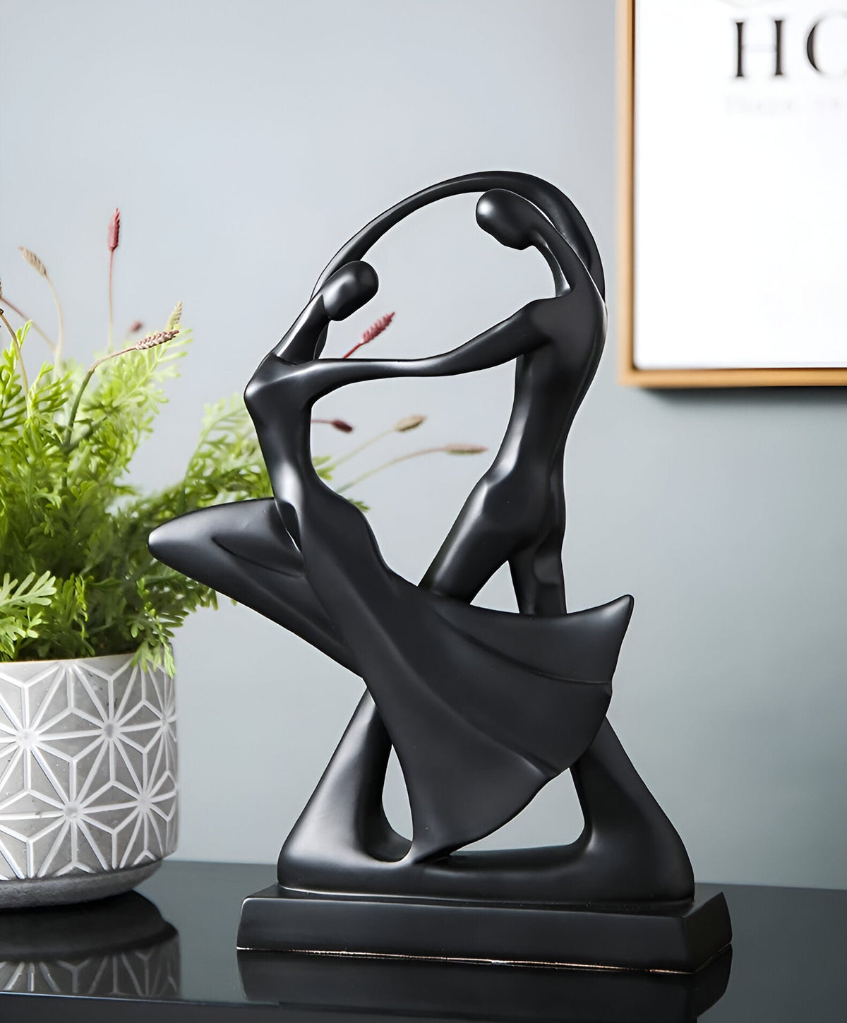 Avtoit | SwayDuo | Modern dancing resin sculpture