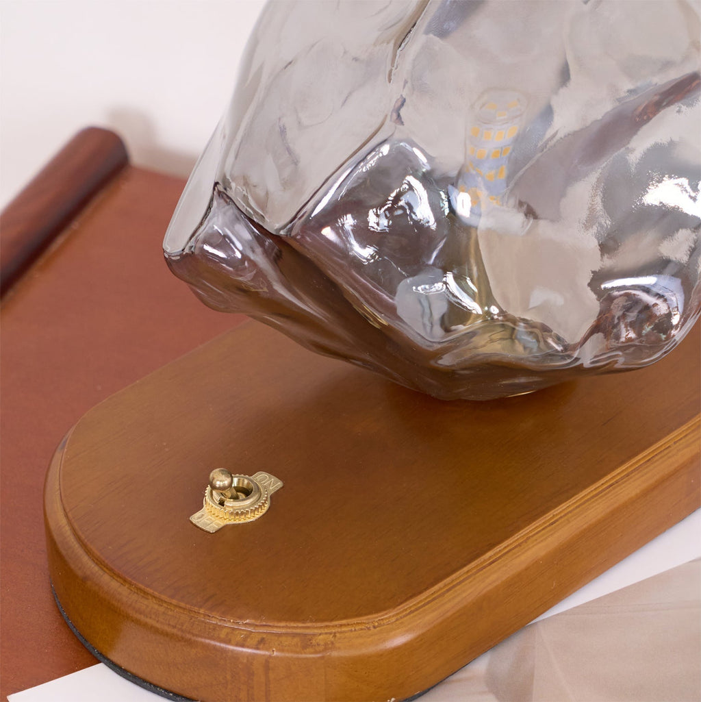 Avtoit | RusticLume – Amber Glass and Wooden Table Lamp