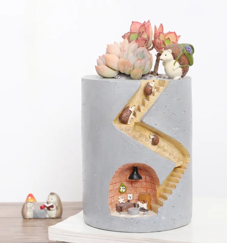 Avtoit | Hedgehog Plant Pot Made of Resin for Succulents