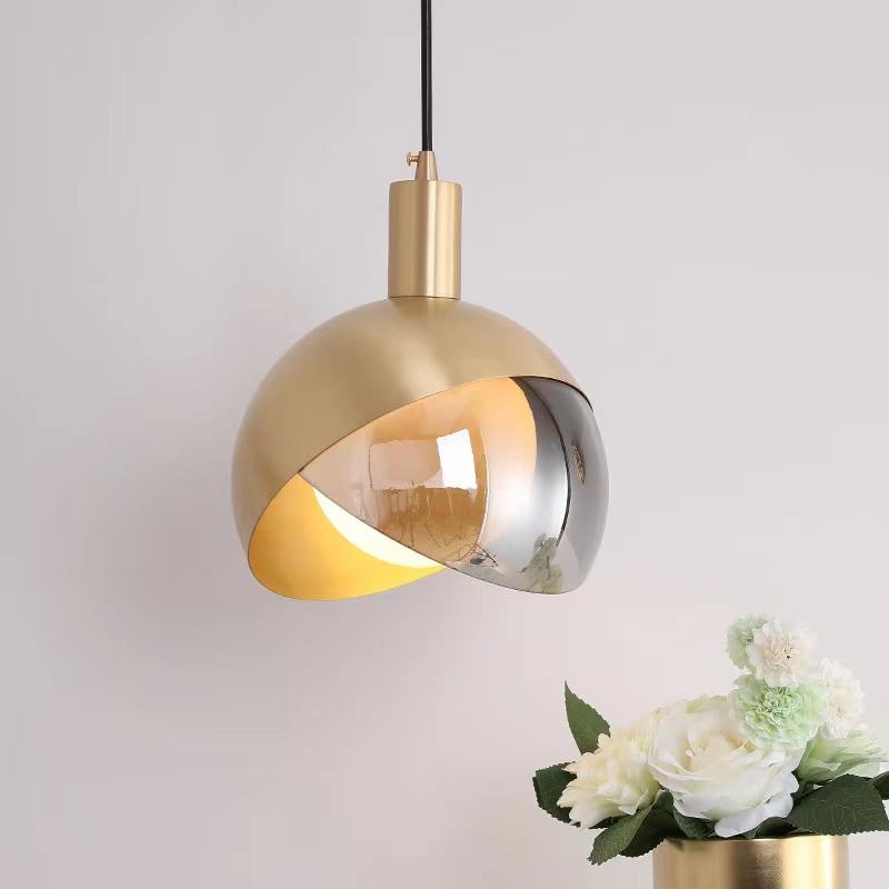 Avtoit | Elegant pendant light made of gold glass for dining room