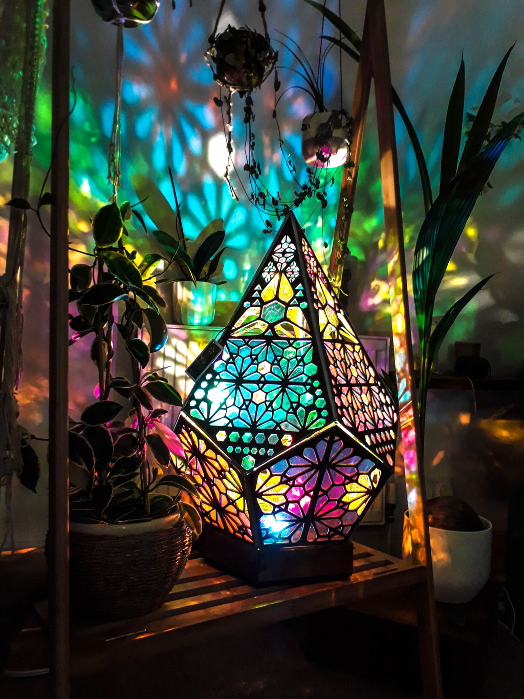 Avtoit | Glass-in-Block Style LED Table Lamp - LumiAura