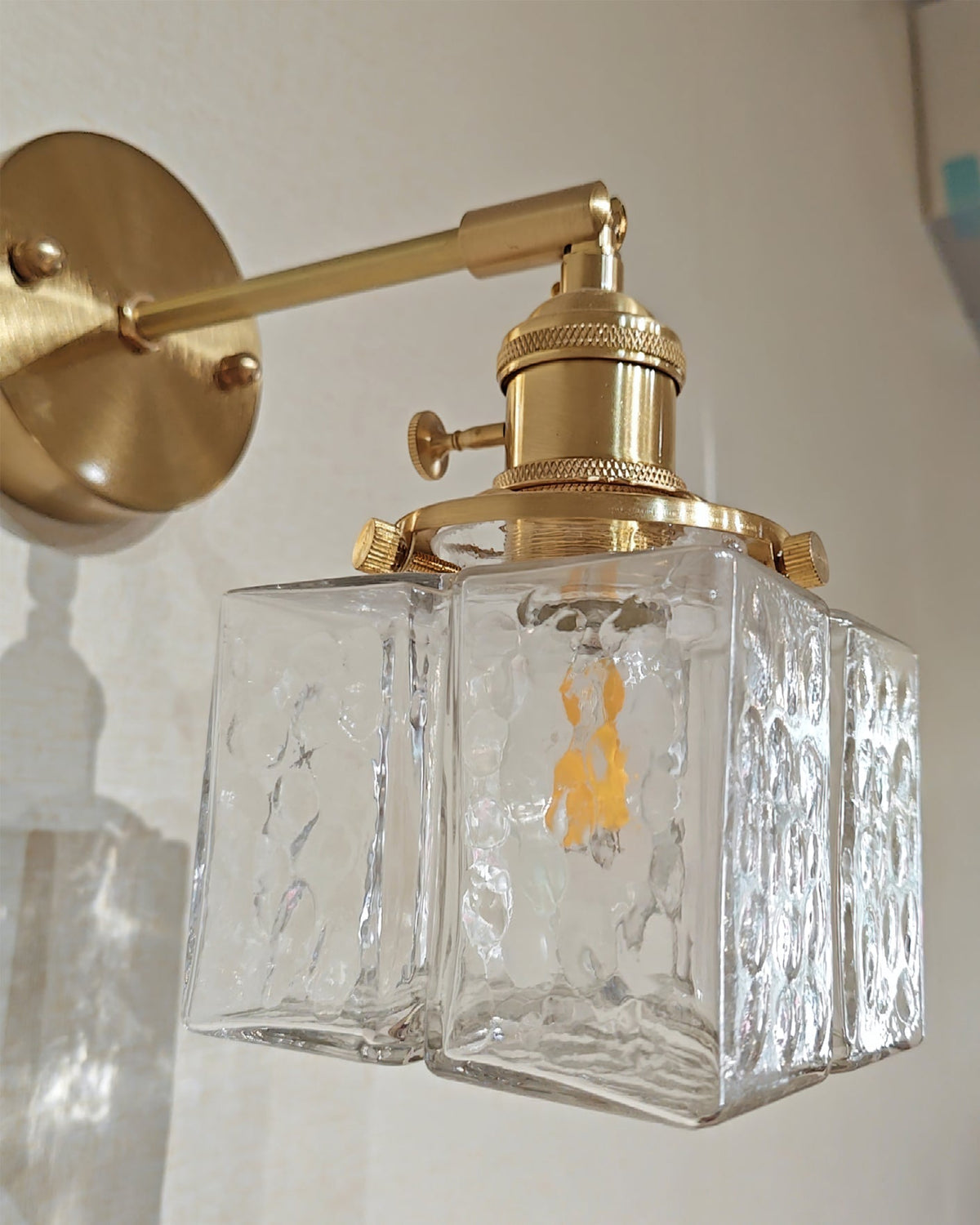 Avtoit | RegalGlow – Royal-Inspired Wall Lamp for Refined Spaces