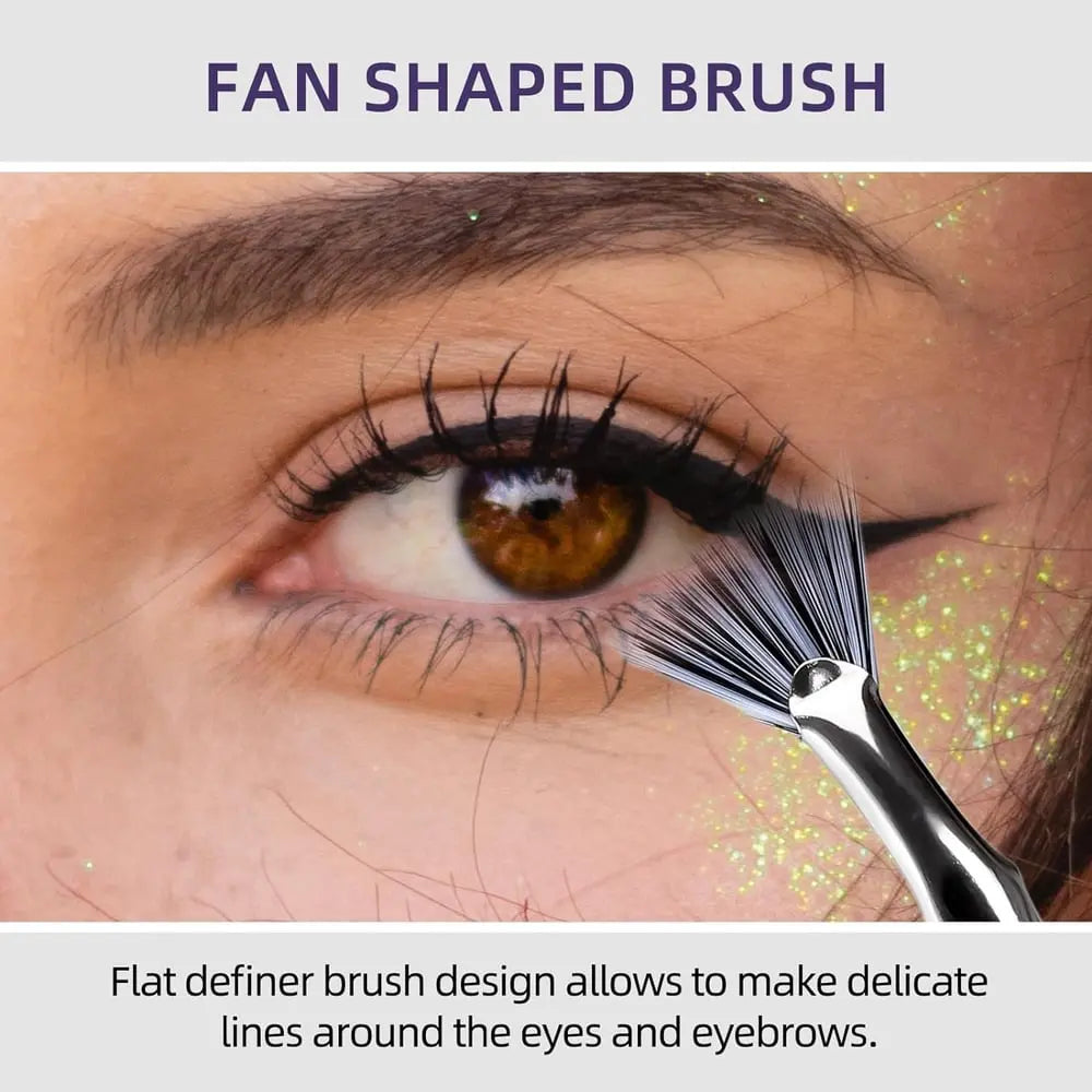 Avtoit |  I Folding Eyelash Brush with Angled Head – Perfect for Hectic Mornings
