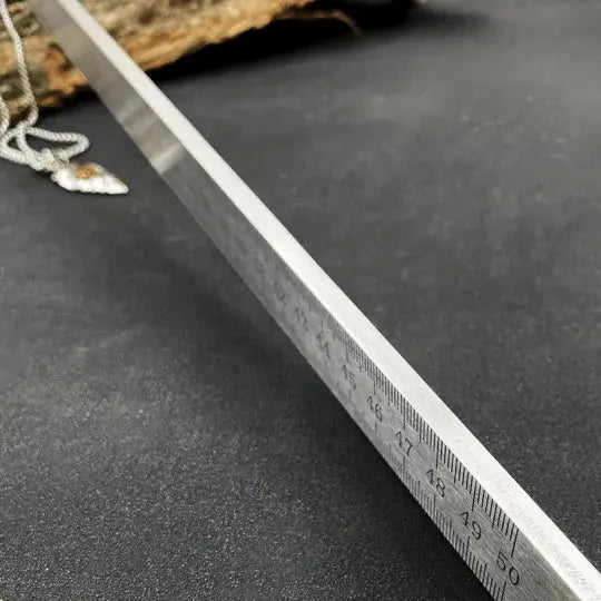 Avtoit | Ruler made of hardened steel – used as an emergency tool