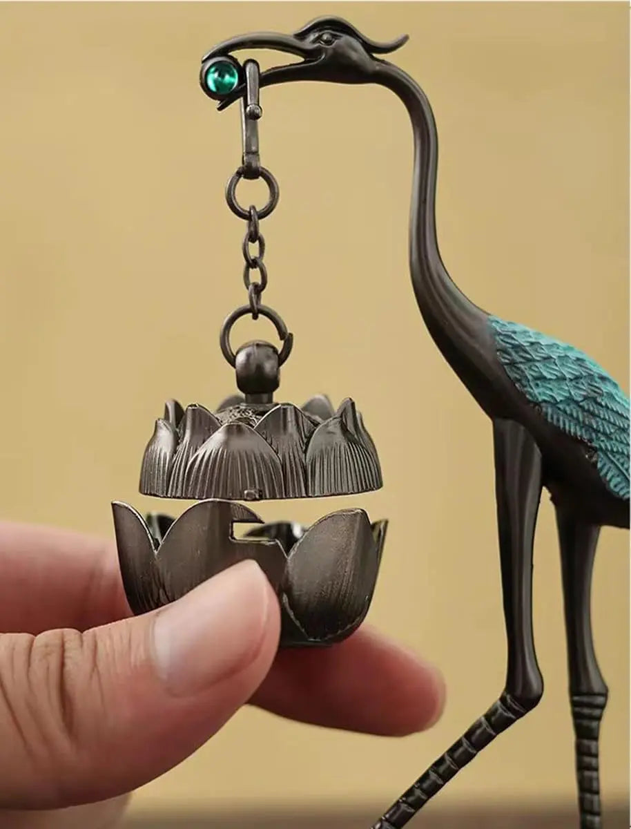 Avtoit | Lotus-Crane Decor & Aroma Diffuser – For relaxed senses & warm atmosphere