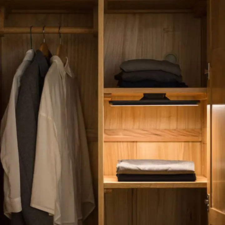Avtoit | Magnetic LED Touch Lamp – elegant, rechargeable & compact