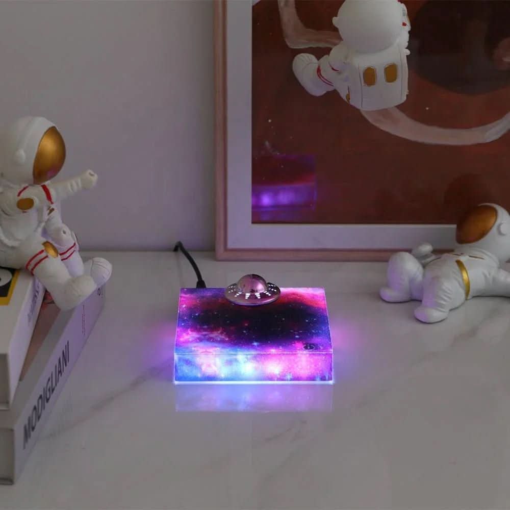 Avtoit | Magnetic LED Night Light with Floating Spaceship Design