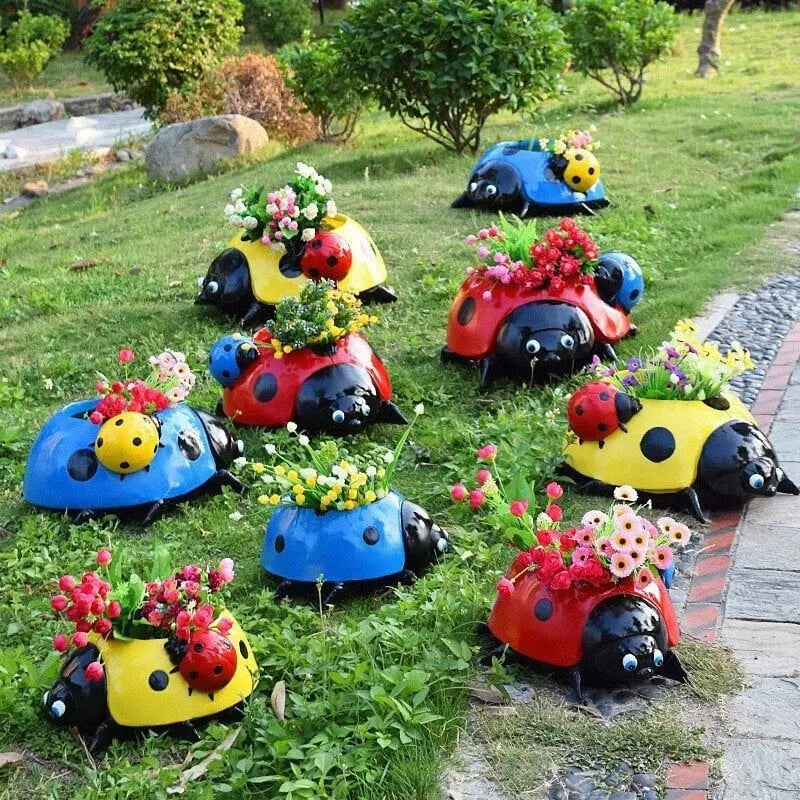 Avtoit | Ladybug Flower Pot – Weatherproof Garden Decor made of Resin