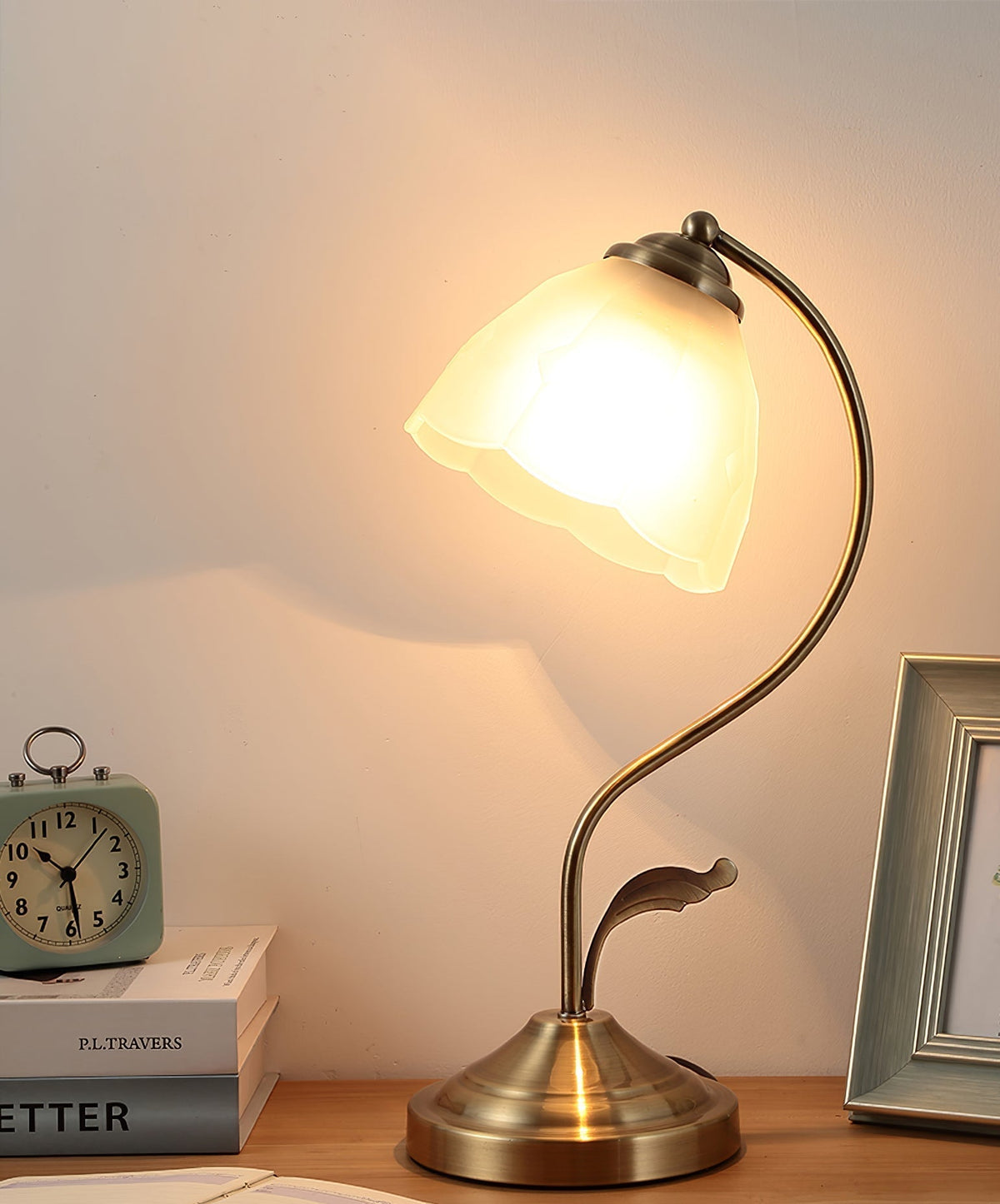 Avtoit | LuxePetal – White and Blue Glass Floral Table Lamp in Gold