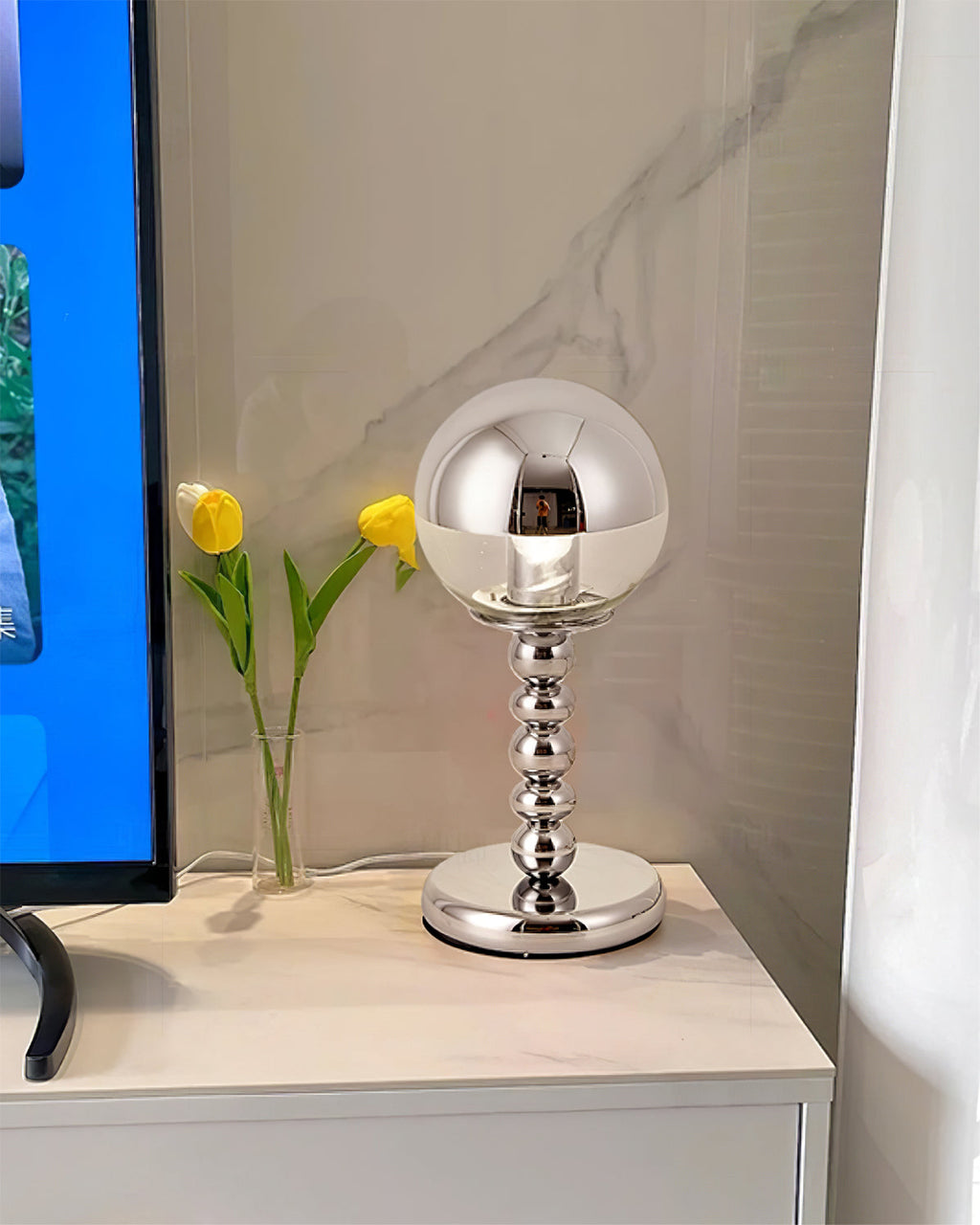Avtoit | MirrorGlow – Minimalist Chrome Table Lamp