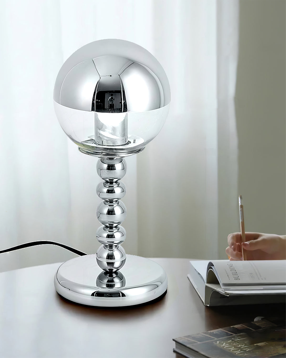 Avtoit | MirrorGlow – Minimalist Chrome Table Lamp