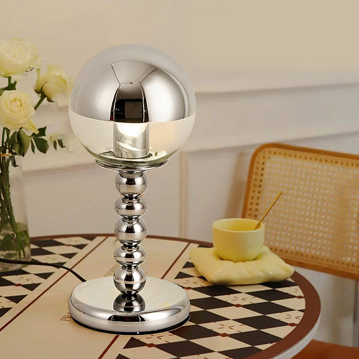 Avtoit | MirrorGlow – Minimalist Chrome Table Lamp