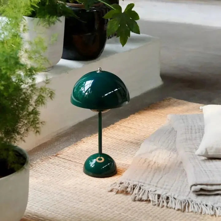 Avtoit | Modern LED Table Lamp – Wireless and dimmable