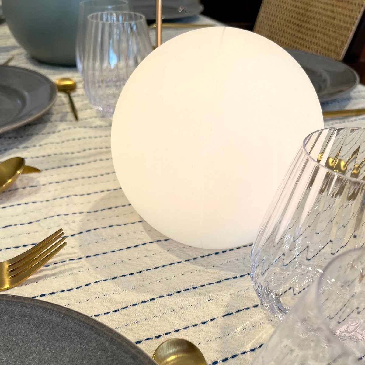 Avtoit | LED Wireless Table Lamp - Rechargeable Modern Light Fixture for Home, Office, and Nightstand Use