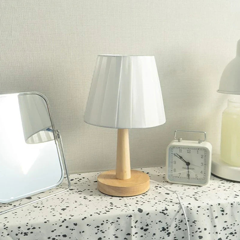 Avtoit | Pleated Nightstand Lamp