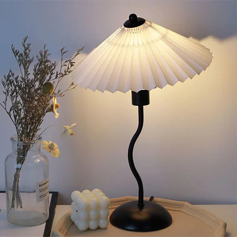 Avtoit | Nightstand lamp with shade