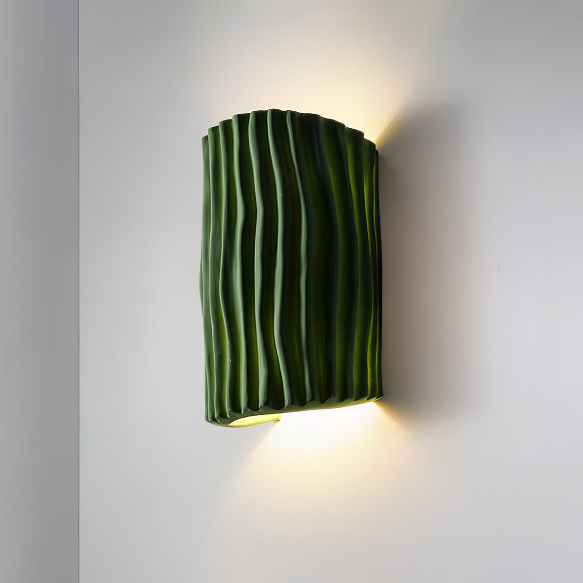 Avtoit | NordicLuxe – Resin Wall Light with Warm and Inviting Glow