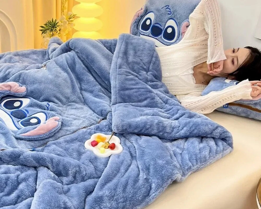Avtoit | Luxury blanket and cushion set for ultimate comfort